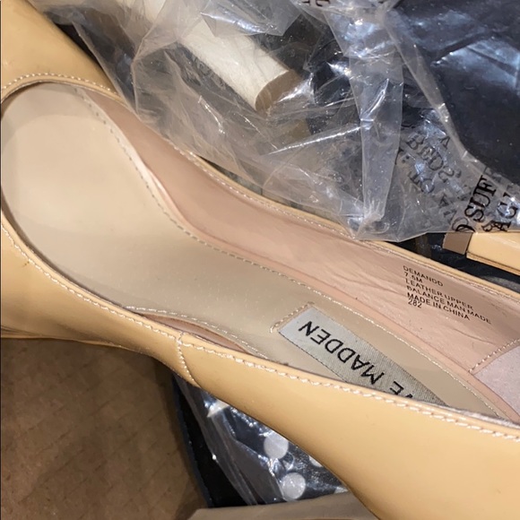 Steve Madden Bevv Pumps - Picture 7 of 7